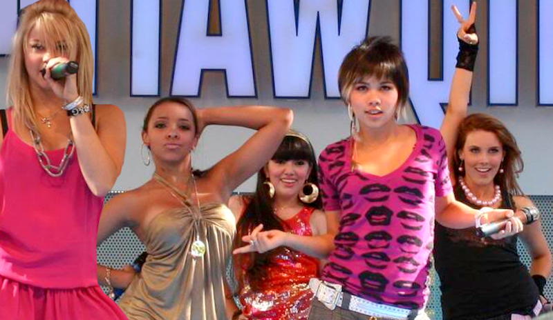Hayley-Kiyoko-the-stunners-lotl Hayley Kiyoko and her band the stunners
